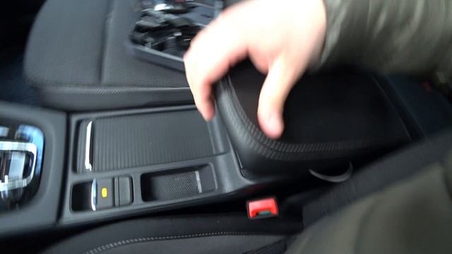 Skoda Octavia 1.4T AT A8 2021 / по-прежнему VAG смотреть онлайн