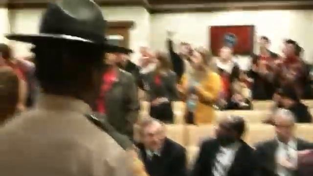 Union members and supporters react to delay by TN senate смотреть онлайн