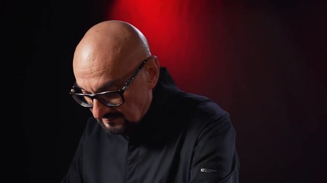 Жаркое из картошки, мяса и лука по рецепту мамы Сталика Ханкишиева смотреть онлайн