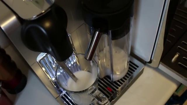 Unboxing and Testing: Nespresso Lattissima Pro смотреть онлайн