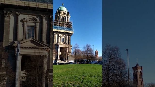 Возле Берлинского кафедрального собора. Германия/Near the Berlin Cathedral. Germany смотреть онлайн