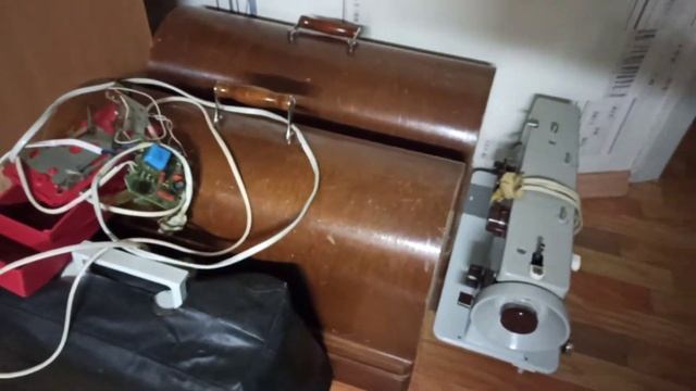 Ремонт машинки Супер зингер 2001. смотреть онлайн