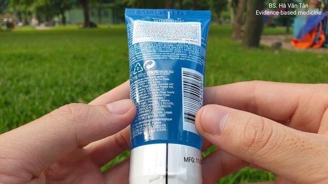 Sữa Rửa Mặt Laroche Posay Gây Nhờn Da? | Bác sĩ Tân смотреть онлайн