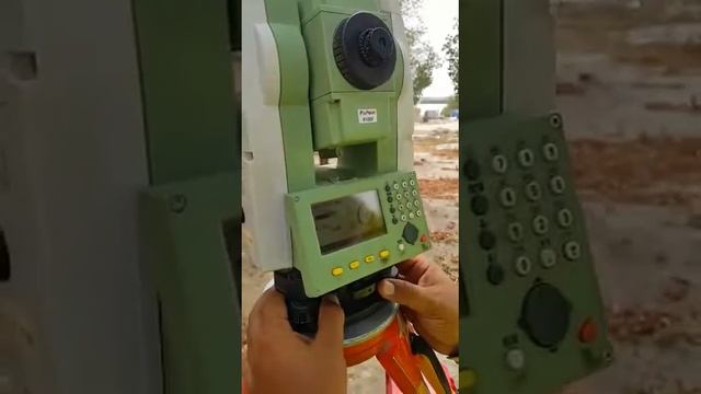 Centering and Levelingof Total Station Leica TS 06 Plus(Set TS on BenchMark) in Urdu & Hindi смотреть онлайн