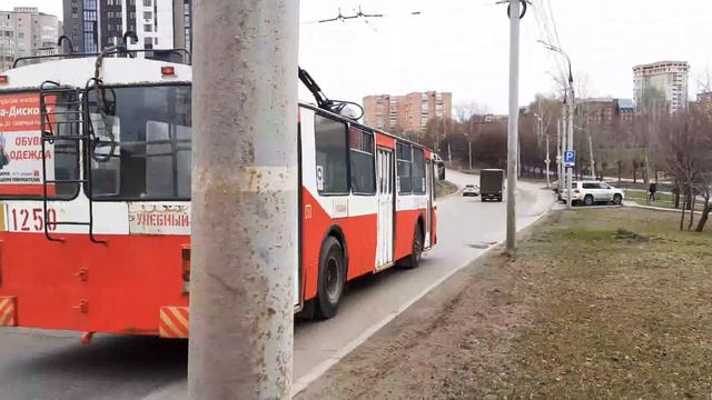 Учебный троллейбус зиу 682В (ВОО) N°-1250 маршрут учебный смотреть онлайн