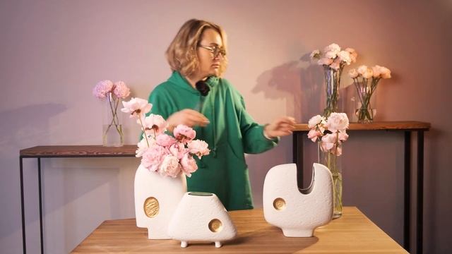 Композиция из пионов, розы, гвоздики и гидрангии | Мастер-класс от Ольги Шаровой смотреть онлайн