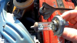 Замена лампы дальнего и ближнего света Шевроле Авео