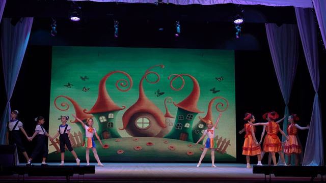 С танцем по жизни 2019 - "Сказочная страна" смотреть онлайн