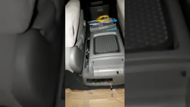 USB зарядка на Тойота альфард смотреть онлайн