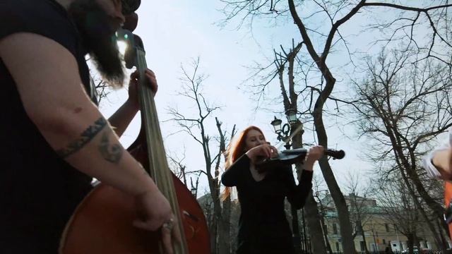 Бабушка курит трубку. Acoustic cover смотреть онлайн
