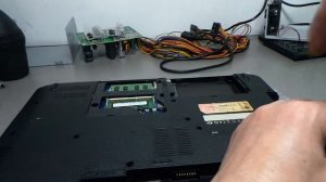 Разбираем Samsung NP-R540