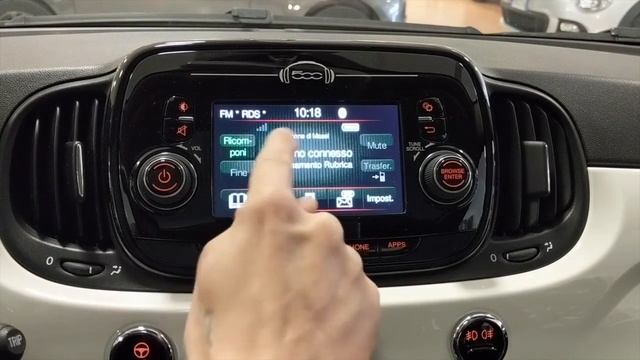 Fiat 500 - Autoradio di base notouch смотреть онлайн