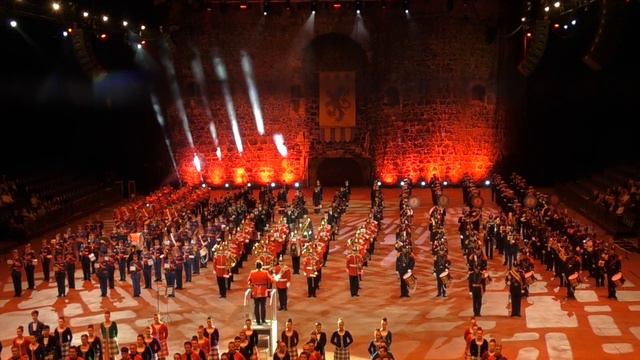 The City of Liverpool Tattoo - Grand Finale смотреть онлайн