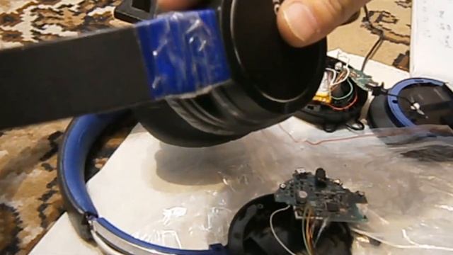 Быстрый и простой ремонт беспроводных наушников Sony MDR-ZX770BN смотреть онлайн