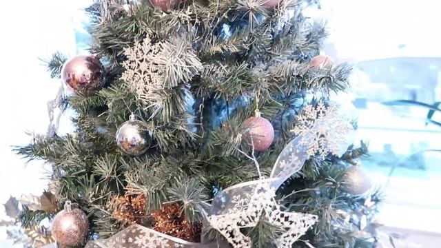 VLOGMAS#1 ДЕКОР ДОМА К НОВОМУ ГОДУ?КАК КРАСИВО УКРАСИТЬ ЕЛКУ/Украшай елку со мной к Новому Году смотреть онлайн