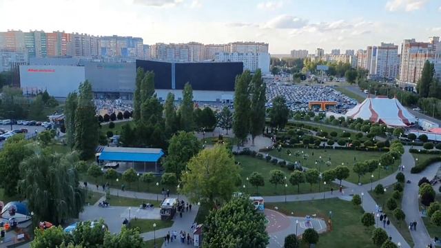 г. Воронеж. парк у Арены. колесо обозрения. смотреть онлайн
