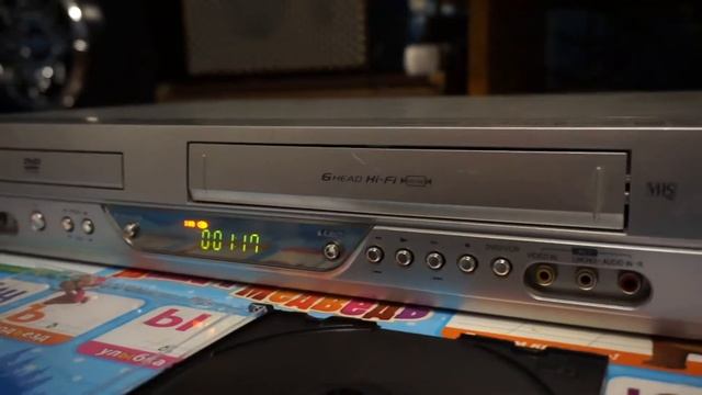Видеообзор Hi-Fi Комбо DVD-VHS проигрыватель LG DCK583X смотреть онлайн
