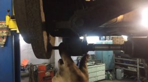 Замена сайлентблока в задней левой цапфе KIA SPORTAGE II