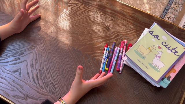 Back to school // выбираем канцелярию ✏️📚✨🫧 смотреть онлайн