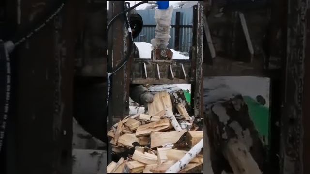 Самодельный гидравлический вертикальный дровокол. смотреть онлайн
