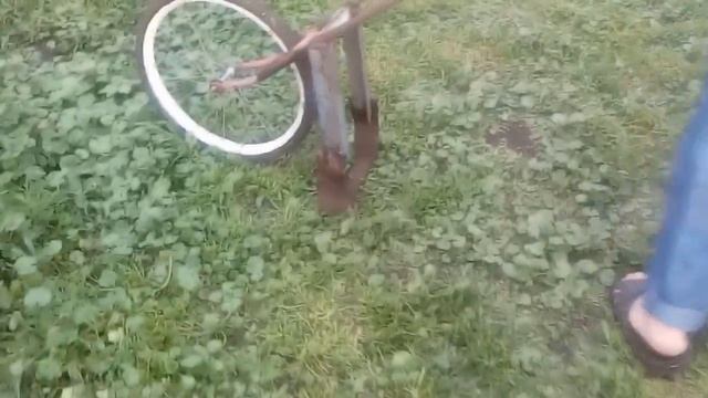 Велосипед + тяпка - что получается? смотреть онлайн