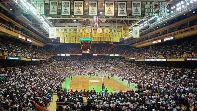 Top 10 Weirdest NBA Arenas of All Time смотреть онлайн