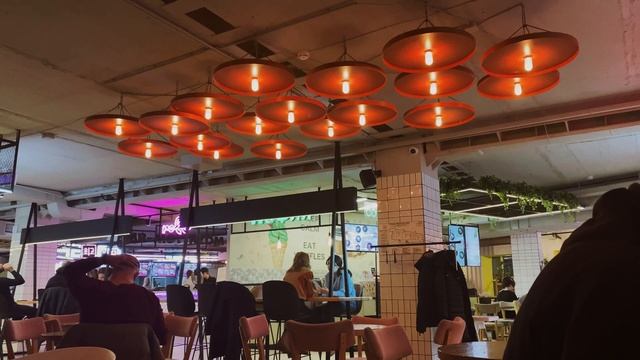 Осенний влог??// Праздную Хэллоуин, читаю Донну Тартт и гуляю по лесу