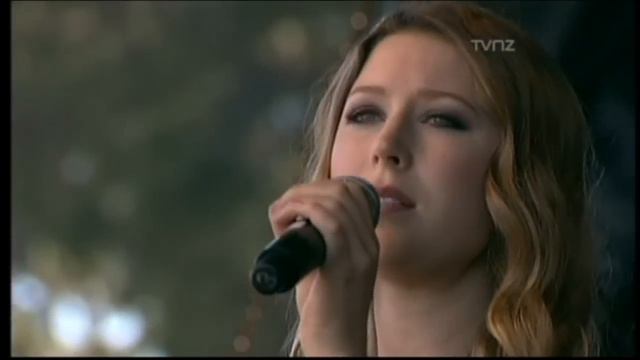 Amazing Grace - Hayley Westenra (a cappella) in Christchurch NZ смотреть онлайн