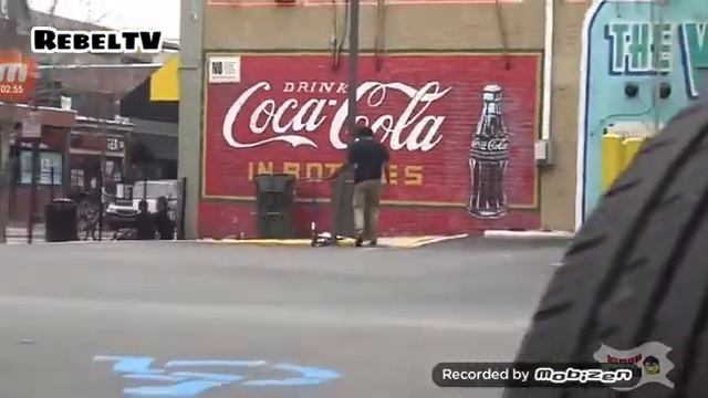 Жестоко пугают людей но до слёз смешно смотреть онлайн