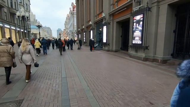 Арбат в День единства 2022г. Девиз Стены Цоя, Окуджава, Пушкин, музыканты и художники смотреть онлайн
