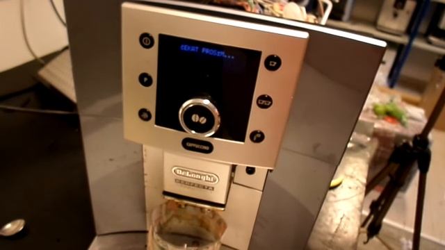 DeLonghi Perfecta 5500 nemele kávu смотреть онлайн