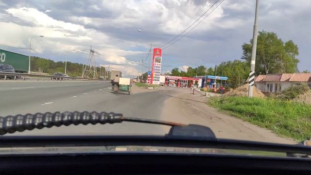 ПЕРВЫЙ ВЫЕЗД НА ТРАССУ НА МОТО УРАЛ, ПОЛНЫЙ УГАР! (Санёк Аркаша) смотреть онлайн