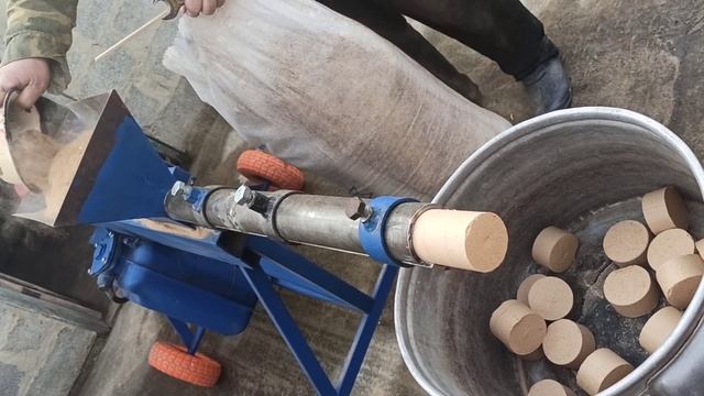 Пресс для опилок .Шайбы из опилок своими руками "из того что было .." смотреть онлайн