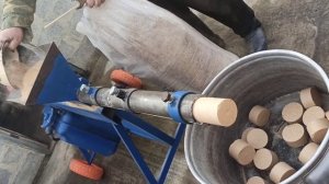 Пресс для опилок .Шайбы из опилок  своими руками "из того что было .."