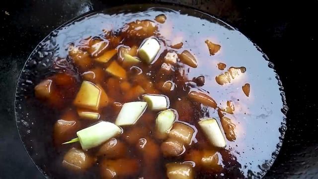 Тушенная свинина с рисом и тофу. смотреть онлайн