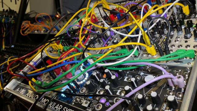 CVRDWELL Modular Synth Live Jam 3, groovy, minimalistic techno with Ziqal Dimension wavetable chord смотреть онлайн