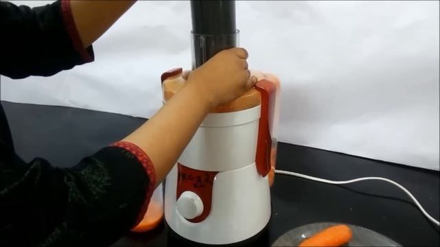 Carrot Juice with Philips HL7715 Juicer Mixer Grinder смотреть онлайн