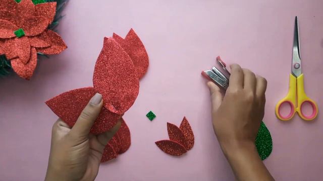 HOW TO MAKE POINSETTIA FLOWER USING FORM PAPER| CHRISTMAS FLOWER | PAPER CRAFT смотреть онлайн