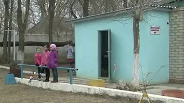 В Темирском районе дети учатся в гаражах и сараях смотреть онлайн