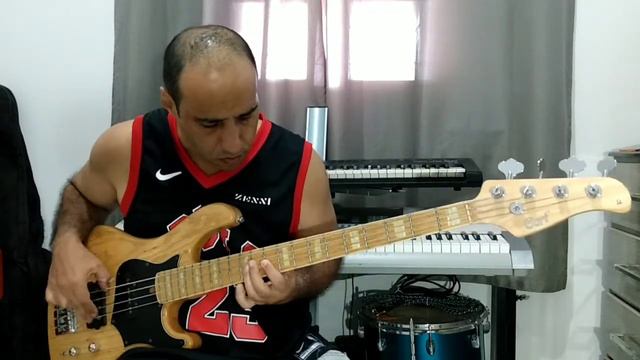 Naldo Bass (Riff 12) смотреть онлайн
