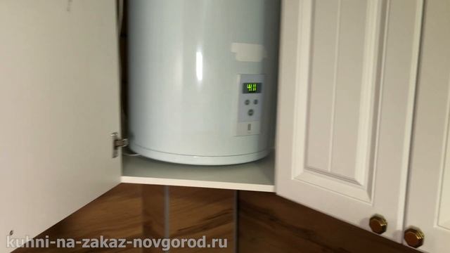 Кухня в частном деревянном доме. Дизайн белой угловой кухни в доме из бруса в современном стиле смотреть онлайн