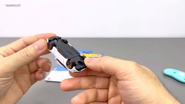 Unboxing of Nissan Z Proto 2022 (White) Factory Fresh 5/10 смотреть онлайн