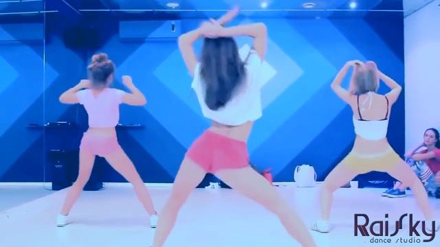 ВОТ ЭТО НАСТОЯЩИЙ ТВЕРК!!! смотреть онлайн