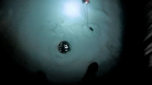 ЩУКА НЕ ДРЕМЛЕТ! Зимняя рыбалка с ночёвкой смотреть онлайн