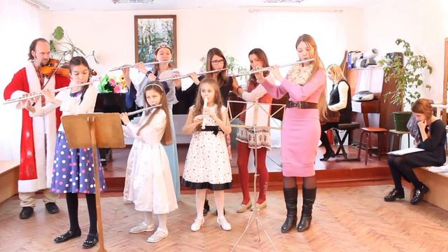 Jingle Bells в исполнении ансамбля флейт. Отчетный концерт в ДШИ№4 смотреть онлайн