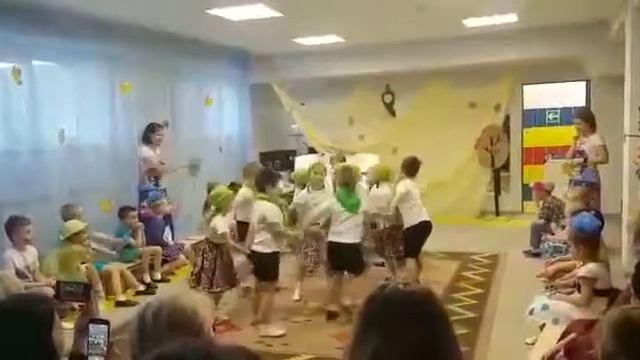 Танец подготовительной группы "Вейся капуста" смотреть онлайн