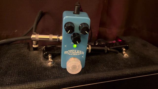 Gear ‘Reviews’: NU-X Monterey Vibe Effects Pedal Chorus/Vibrato/Vibe by Dale Anderson/Delta Jets ￼ смотреть онлайн