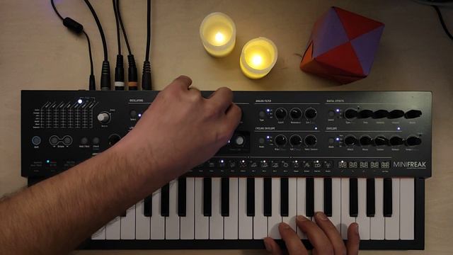 Using MINIFREAK's Audio Out as Audio In Oscilator? What happens? смотреть онлайн