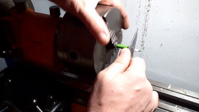 Super pencil sharpener/ Супер точилка для карандашей! Заточка карандаша в школу на токарном станке смотреть онлайн
