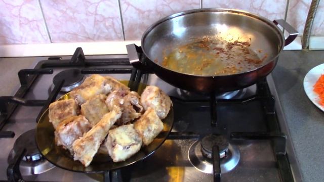 МИНТАЙ, тушенный в сметанно-томатном соусе и овощами